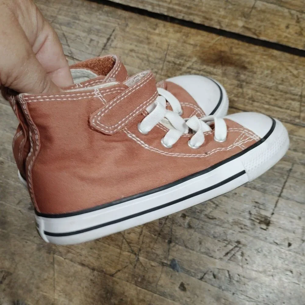 Converse All Star Youth Infant Sz 10 Sneakers Shoes High Top Brown Elastic Laces